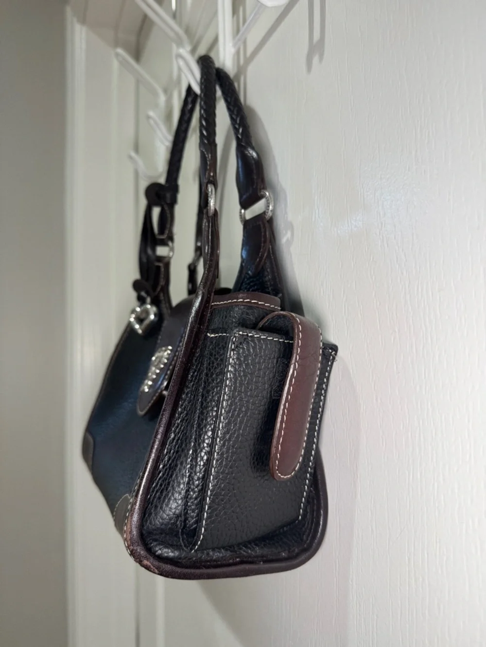 BRIGHTON Cheryl H30549 Black Brown Leather Small Handbag EUC KL $200